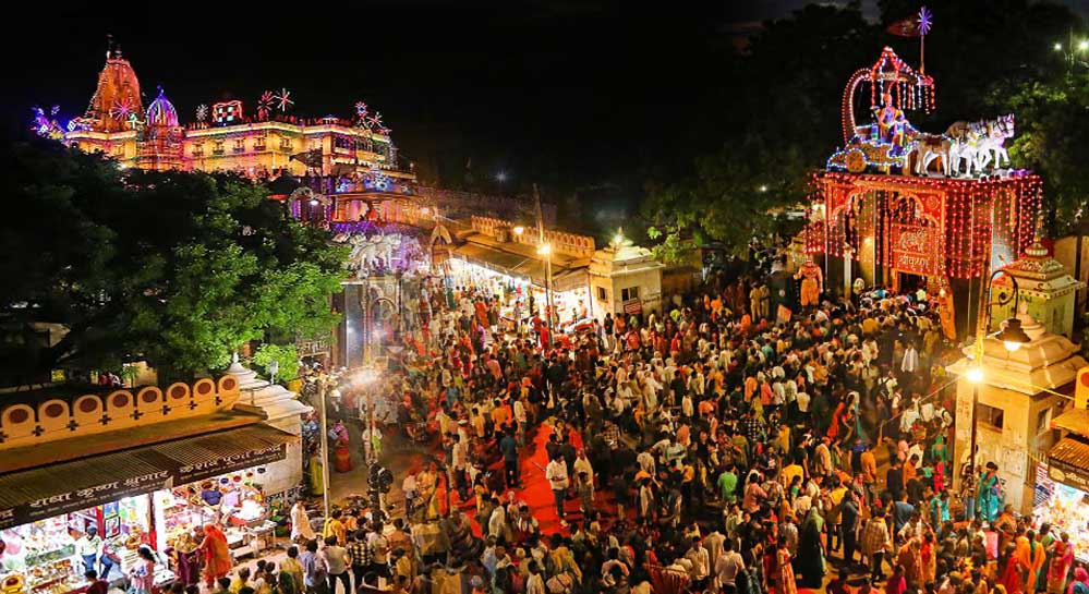 मथुरा के मन्दिरों में इस बार दो तिथियों में मनेगी जन्माष्टमी, सुरक्षा के व्यापक इंतजाम