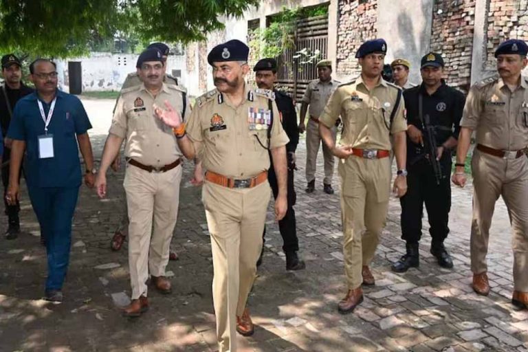 UP में कानून व्यवस्था संभालने के लिए उत्तर प्रदेश पुलिस को एक लाख नए पुलिसकर्मियों की ताकत मिलेगी