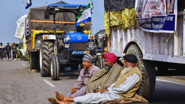 'Highway ट्रैक्टरों की पार्किंग के लिए नहीं है', SC ने दिया शंभू बॉर्डर को खोलने का आदेश