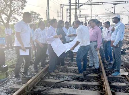 बिलासपुर-झारसुगुड़ा चौथी रेल लाइन निर्माण कार्य के अंतर्गत भूपदेवपुर स्टेशन में किया जा रहा है यार्ड मॉडिफिकेशन कार्य