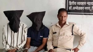 इंदौर के करीब महू में युवती से गैंगरेप के दो आरोपी कोर्ट में पेश, 5 दिन की पुलिस रिमांड पर भेजा गया