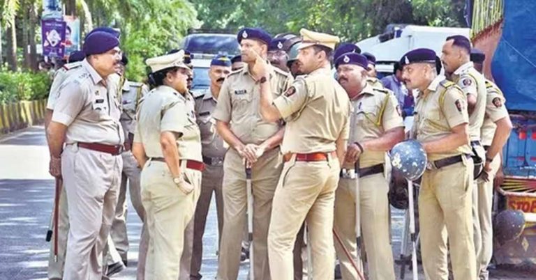 एमपी के पुलिस वालों ने हार्ट अटैक से पीड़ित कई लोगों को सीपीआर देकर जान बचाई, कानून संभालने के साथ-साथ मदद के लिए हरदम तैयार