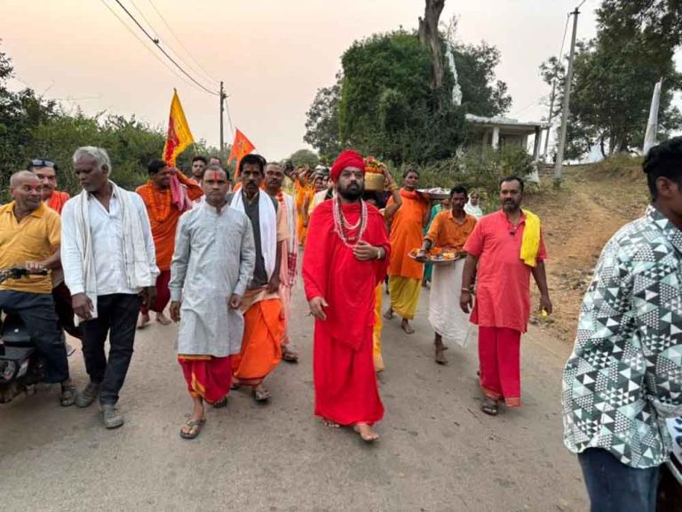 छत्तीसगढ़-बिलासपुर में काल भैरव जयंती पर रतनपुर के सिद्ध तंत्र पीठ भैरव मंदिर में राजश्री श्रृंगार