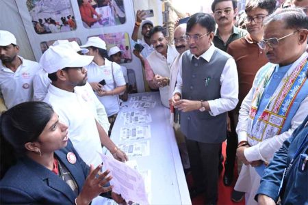 छत्तीसगढ़-जशपुर में जनजातीय गौरव दिवस समारोह में पहुंचे केंद्रीय मंत्री मनसुख मांडविया