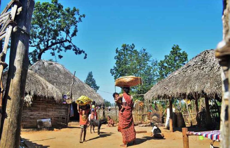 माओवादी हिंसा से विस्थापित गोट्टिकोया आदिवासियों की स्थिति पर ST आयोग ने मांगी रिपोर्ट