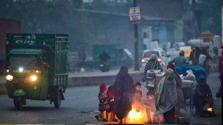 मध्य प्रदेश में आ रही बर्फीली हवाओं के चलते तापमान में गिरावट जारी, तापमान 10 डिग्री सेल्सियस से कम दर्ज