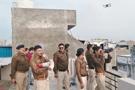 मकर संक्रांति से पहले पतंगबाजी की शुरूआत, पुलिस प्रतिबंधित चाइना डोर की तलाश में निकली और बाजारों में की सर्चिंग