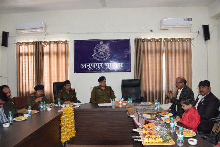 पुलिस अधीक्षक कार्यालय में सेवानिवृत पुलिस अधिकारियों का विदाई समारोह हुआ आयोजित