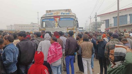 बिहार-मुजफ्फरपुर हाईवे पर टैंकर की ठोकर से मोटरसाइकिल सवार दो भाइयों की मौत