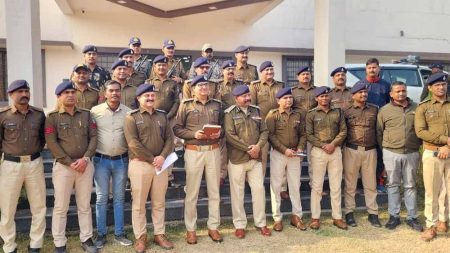 सिंगरौली पुलिस ने एक चार लोगों की हत्या का पर्दाफाश करते हुए हत्या के छह आरोपियों को गिरफ्तार कर लिया