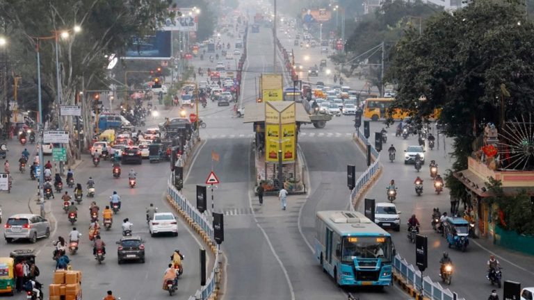 इंदौर नगर निगम बीआरटीएस तोड़ने से कमाएगा करोड़ों, जानें पूरी प्लानिंग